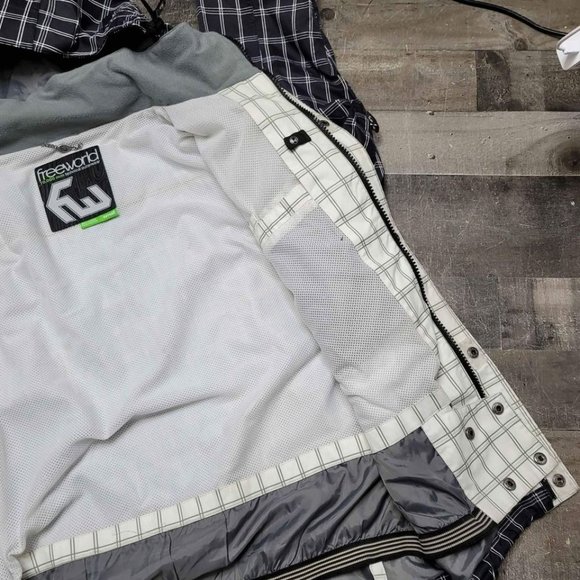 Free world snowboard coat size small blue and white - Picture 8 of 10